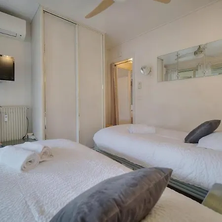 One Bed Apt In The Center Of - 2198 Канны
